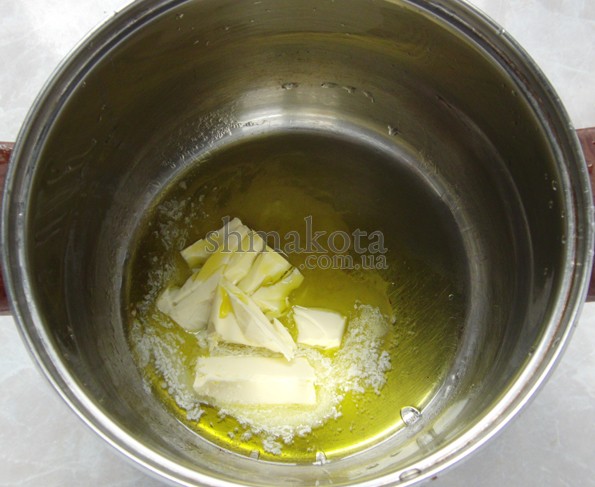 Оливкова олія та розтоплене масло